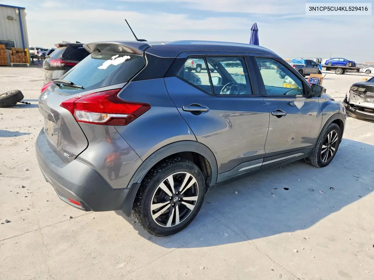 2019 NISSAN KICKS VIN 3N1CP5CU4KL529416 — фото 3