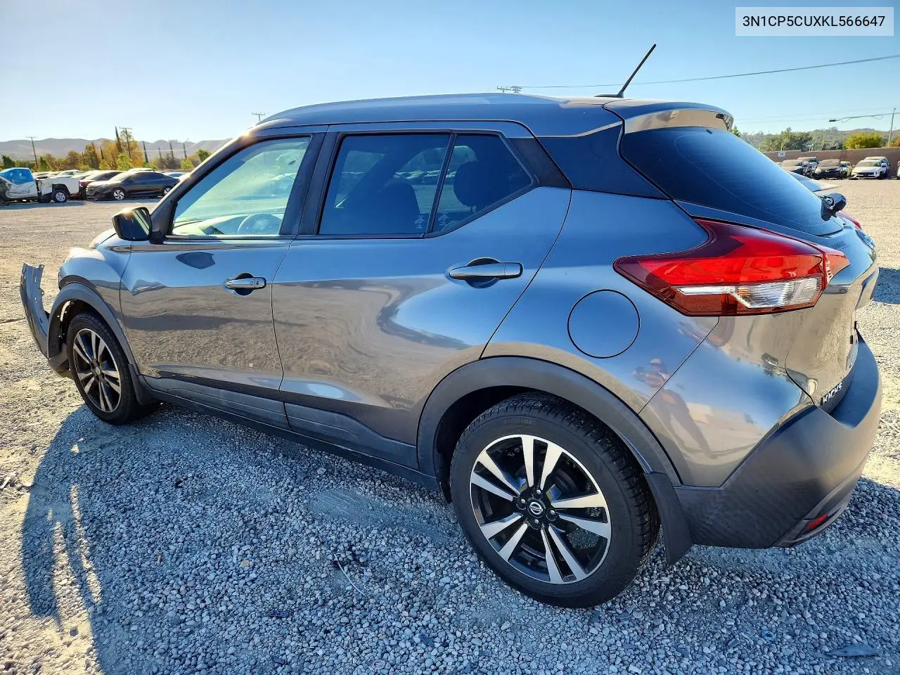 2019 NISSAN KICKS VIN 3N1CP5CUXKL566647 — фото 2