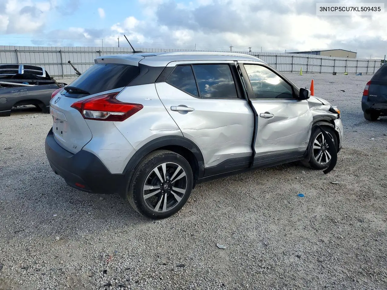 2019 NISSAN KICKS VIN 3N1CP5CU7KL509435 — фото 3