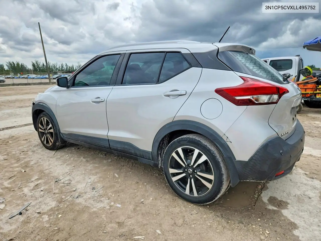 2020 NISSAN KICKS VIN 3N1CP5CVXLL495752 — фото 2