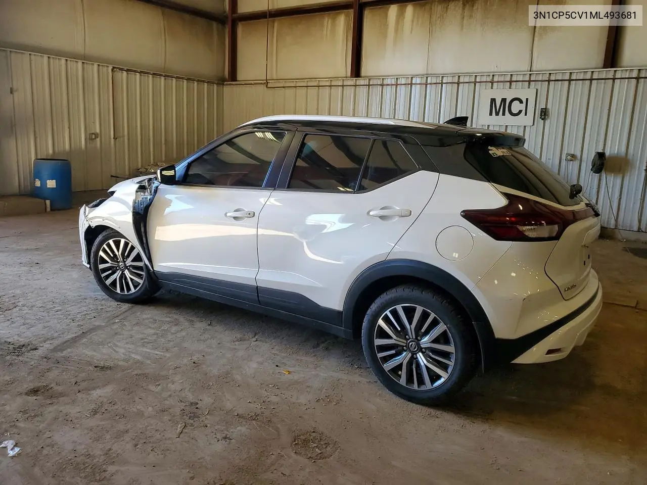 2021 NISSAN KICKS VIN 3N1CP5CV1ML493681 — фото 2