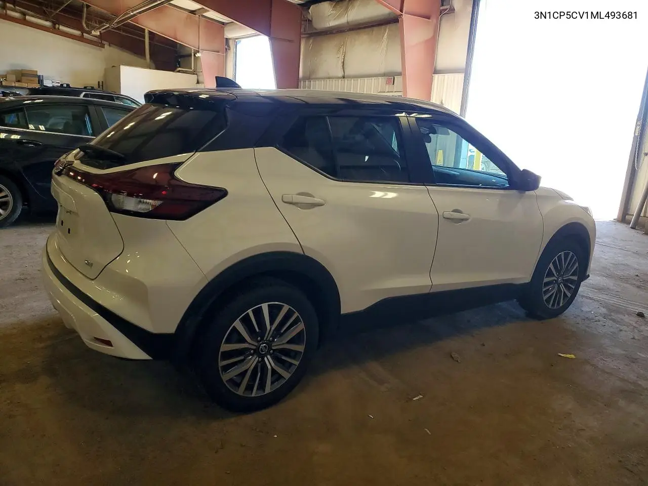2021 NISSAN KICKS VIN 3N1CP5CV1ML493681 — фото 3