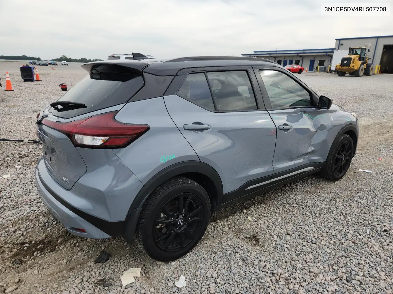 2024 NISSAN KICKS VIN 3N1CP5DV4RL507708 — фото 3