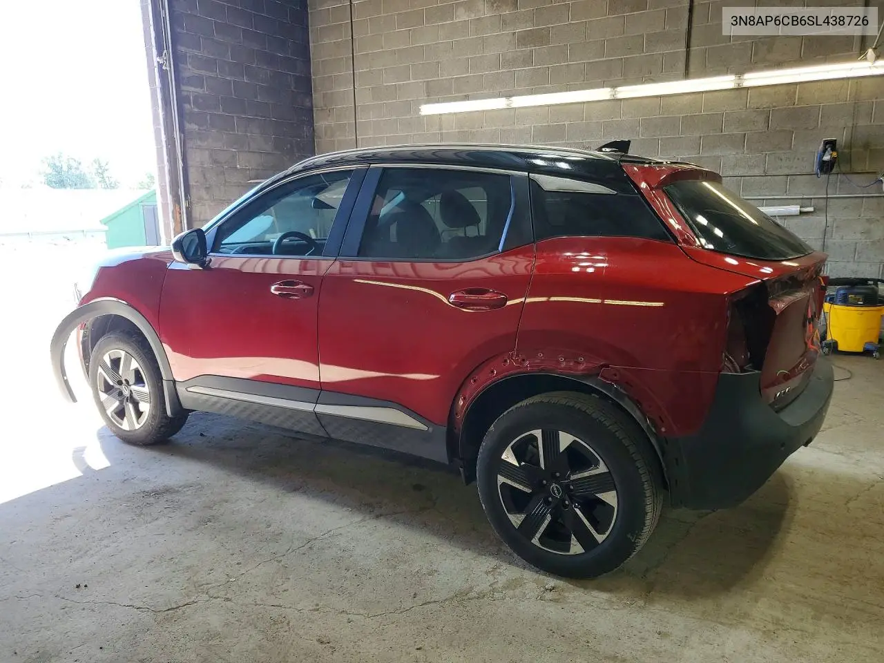 2025 NISSAN KICKS VIN 3N8AP6CB6SL438726 — фото 2