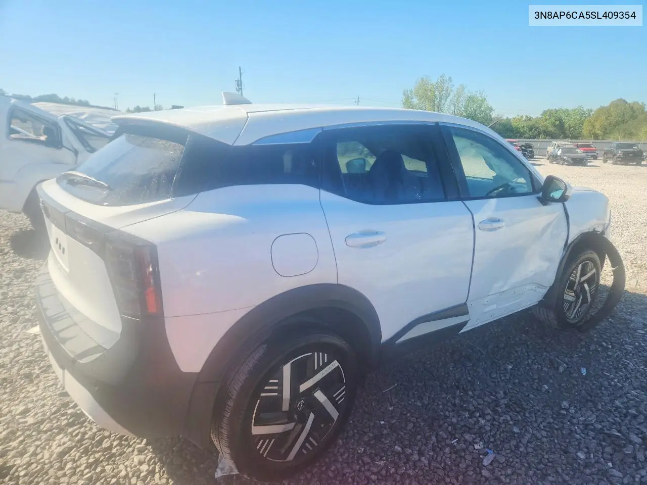 2025 NISSAN KICKS VIN 3N8AP6CA5SL409354 — фото 3