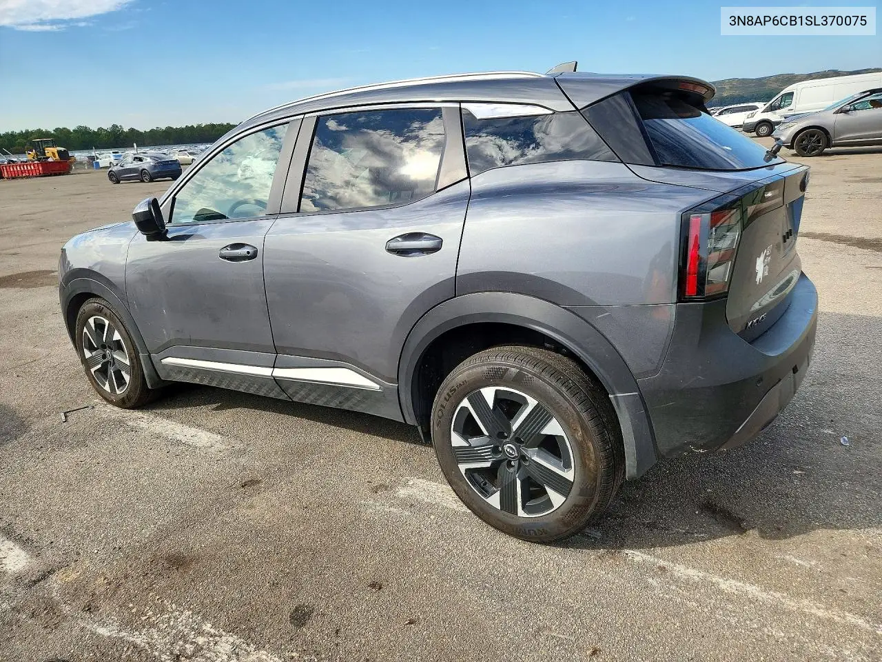 2025 NISSAN KICKS VIN 3N8AP6CB1SL370075 — фото 2