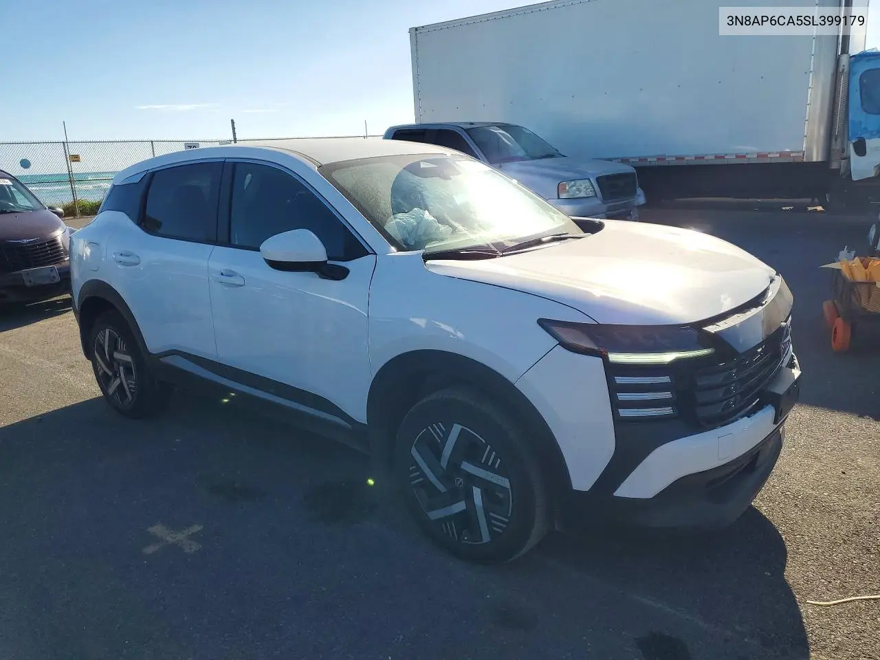 2025 NISSAN KICKS VIN 3N8AP6CA5SL399179 — фото 4