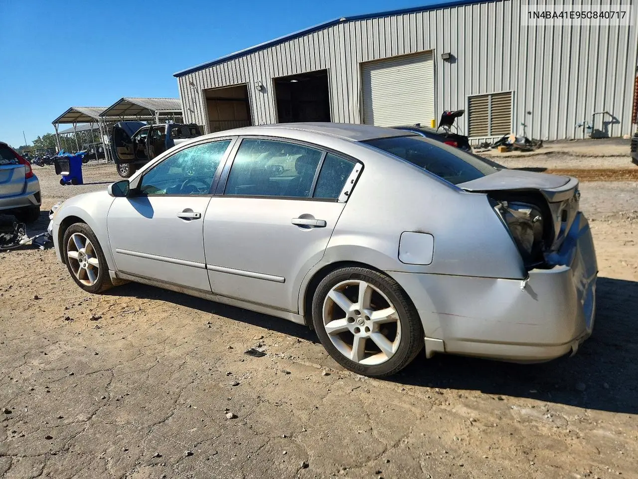 2005 NISSAN MAXIMA VIN 1N4BA41E95C840717 — фото 2
