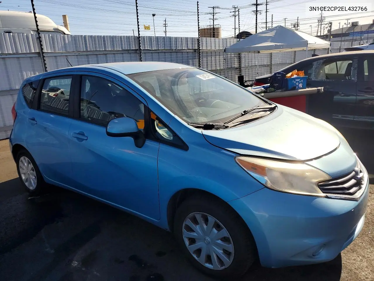 2014 NISSAN NOTE VIN 3N1CE2CP2EL432766 — фото 4