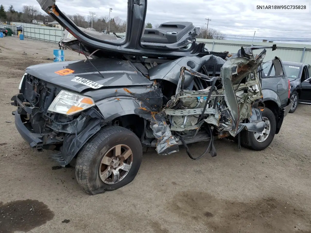 NISSAN PATHFINDER 2005, VIN 5N1AR18W95C735828