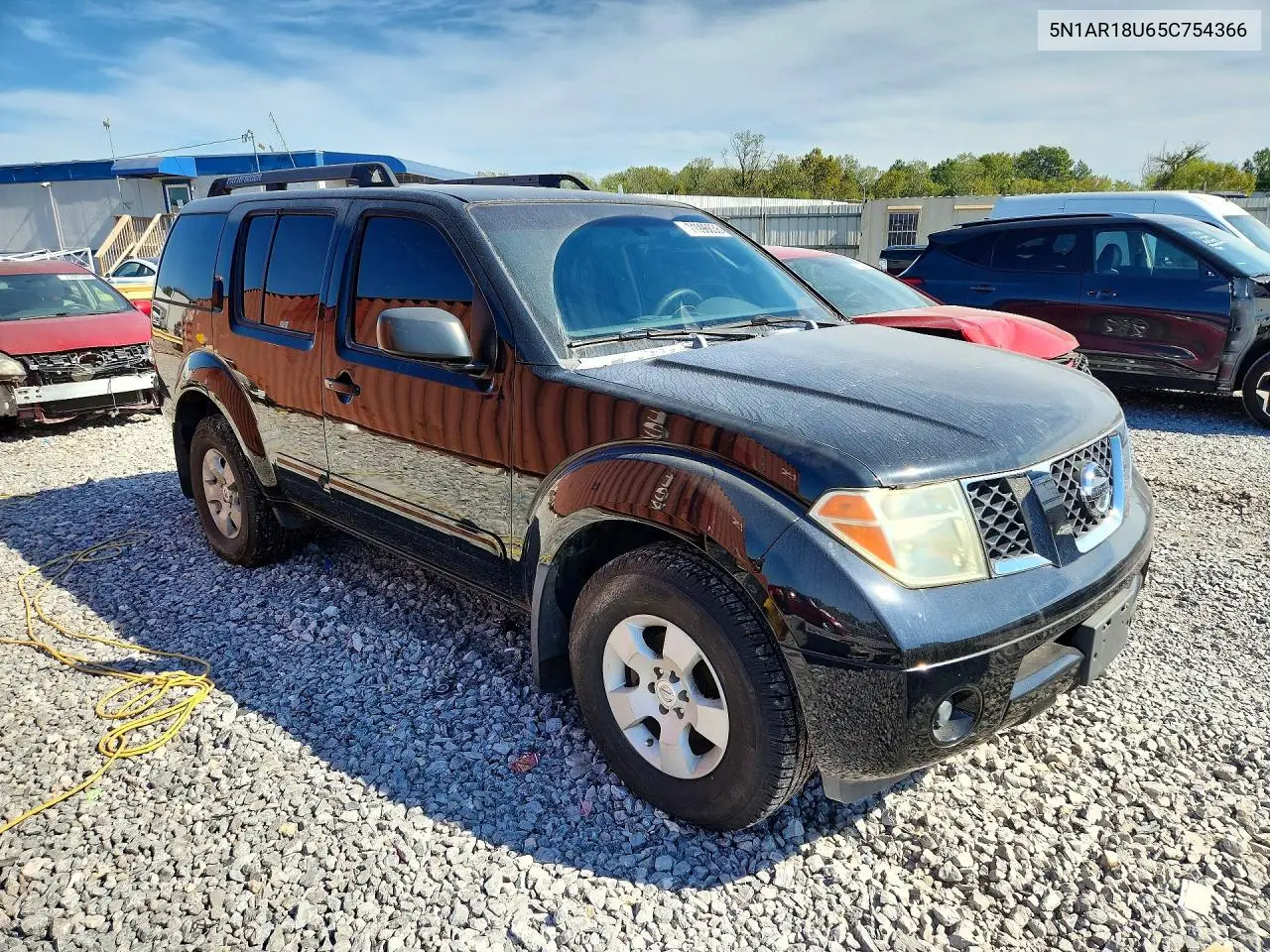2005 NISSAN PATHFINDER VIN 5N1AR18U65C754366 — фото 4
