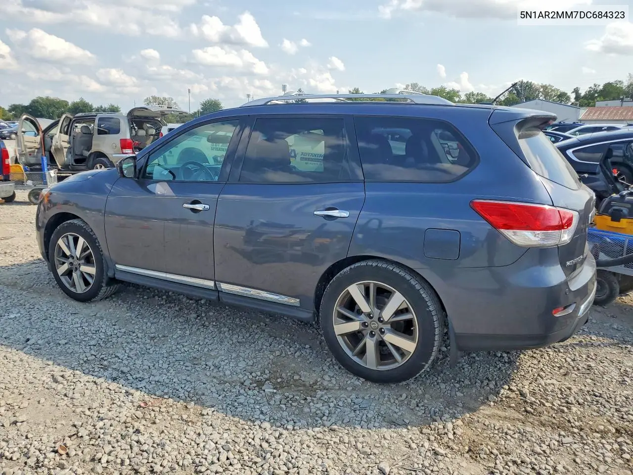 2013 NISSAN PATHFINDER VIN 5N1AR2MM7DC684323 — фото 2
