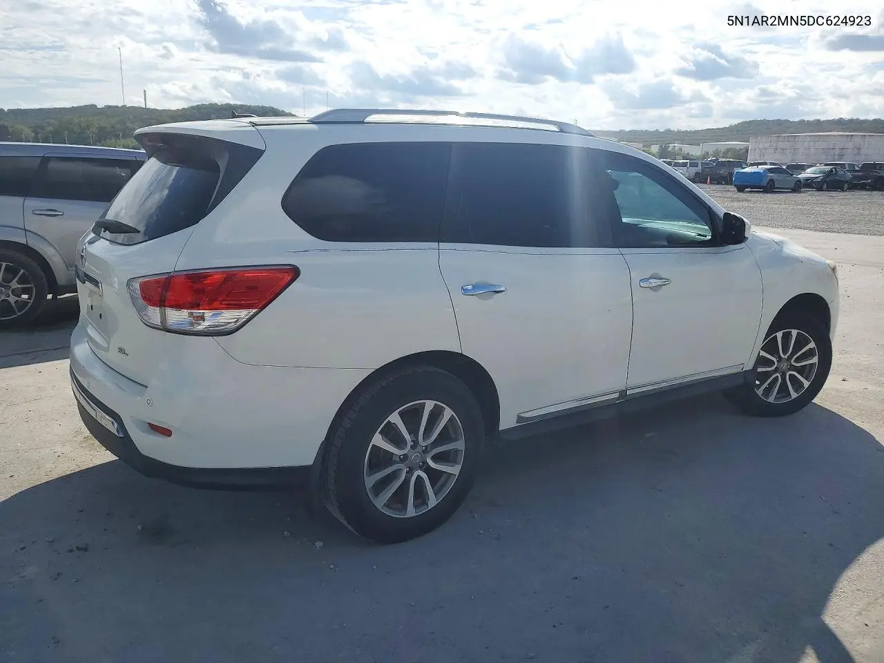 2013 NISSAN PATHFINDER VIN 5N1AR2MN5DC624923 — фото 3