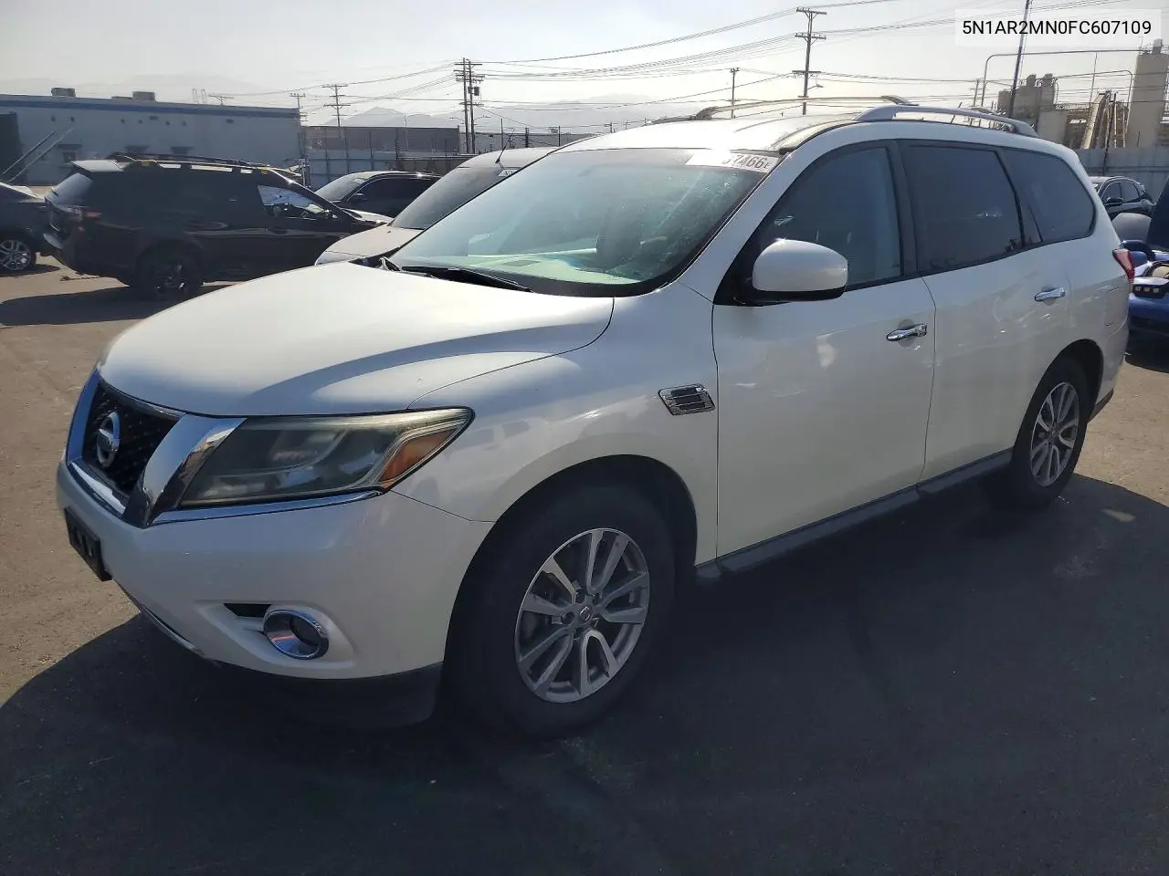 NISSAN PATHFINDER 2015, VIN 5N1AR2MN0FC607109
