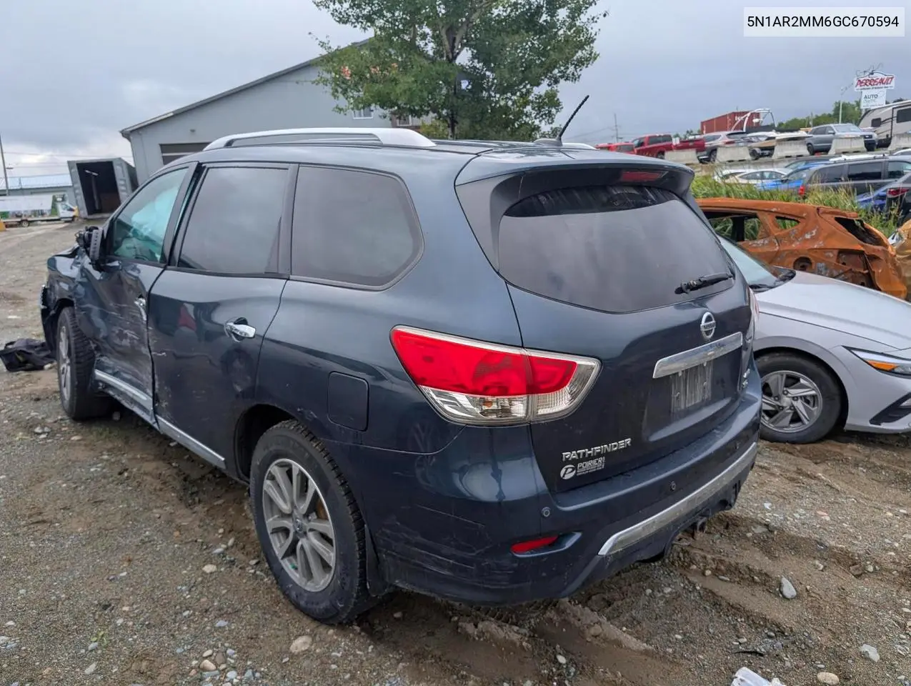 2016 NISSAN PATHFINDER VIN 5N1AR2MM6GC670594 — фото 2
