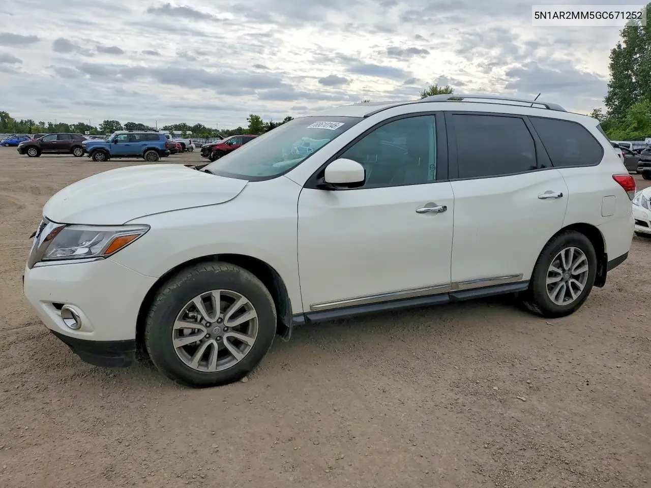 NISSAN PATHFINDER 2016, VIN 5N1AR2MM5GC671252