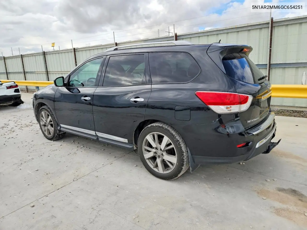 2016 NISSAN PATHFINDER VIN 5N1AR2MM6GC654251 — фото 2