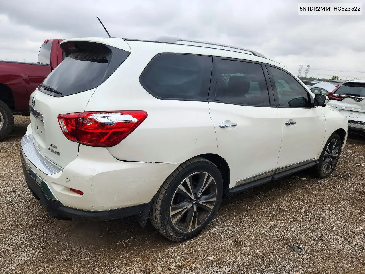 2017 NISSAN PATHFINDER VIN 5N1DR2MM1HC623522 — фото 3