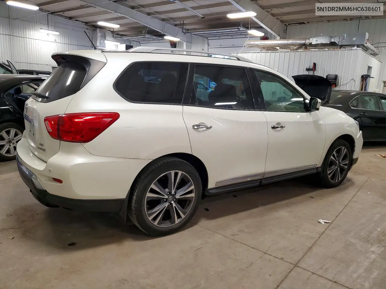 2017 NISSAN PATHFINDER VIN 5N1DR2MM6HC638601 — фото 3