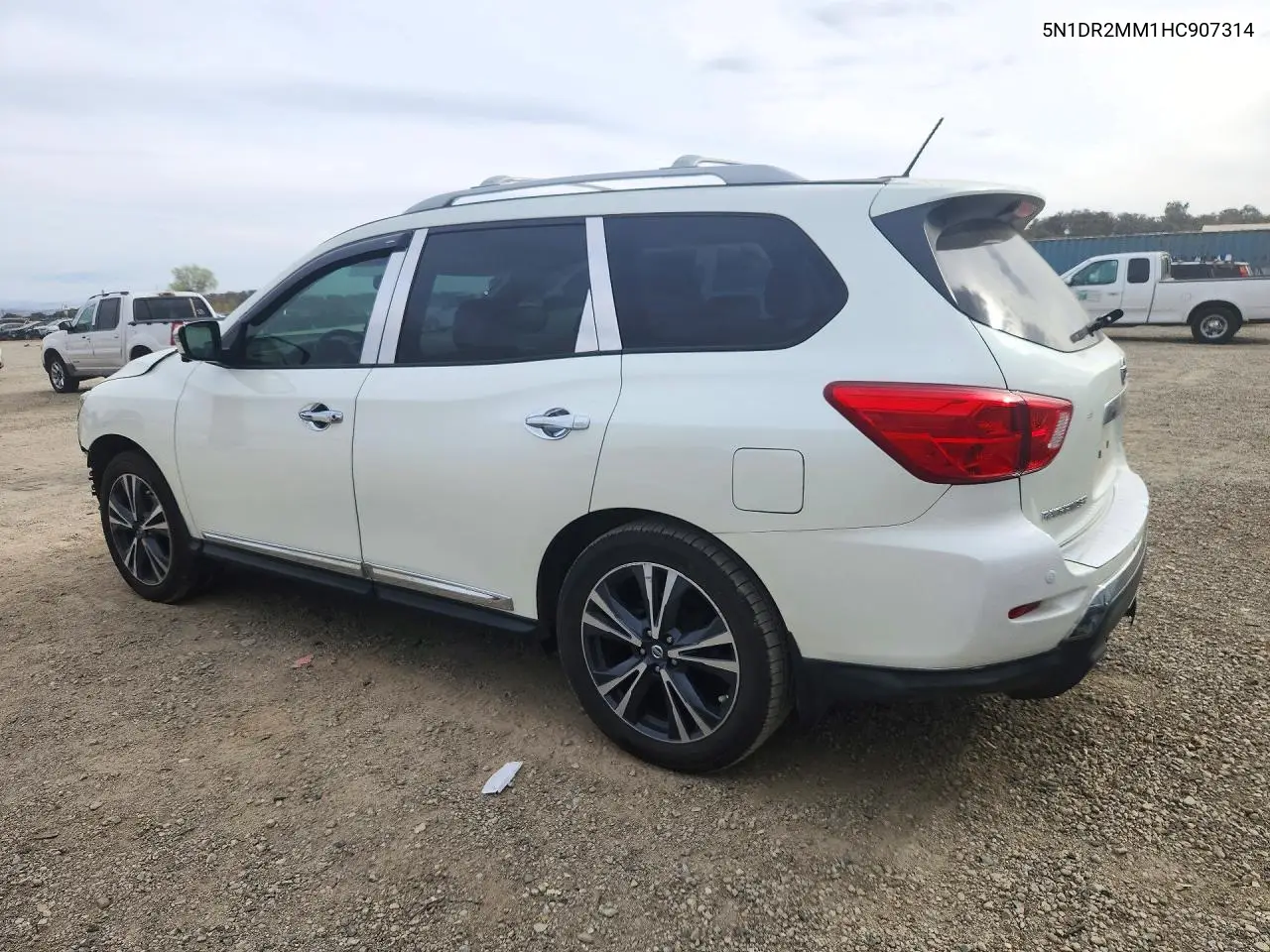 2017 NISSAN PATHFINDER VIN 5N1DR2MM1HC907314 — фото 2