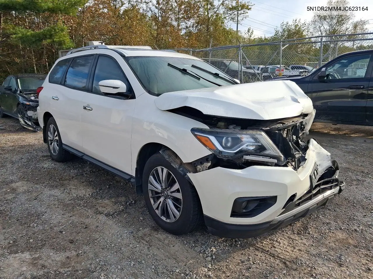 2018 NISSAN PATHFINDER VIN 5N1DR2MM4JC623164 — фото 4