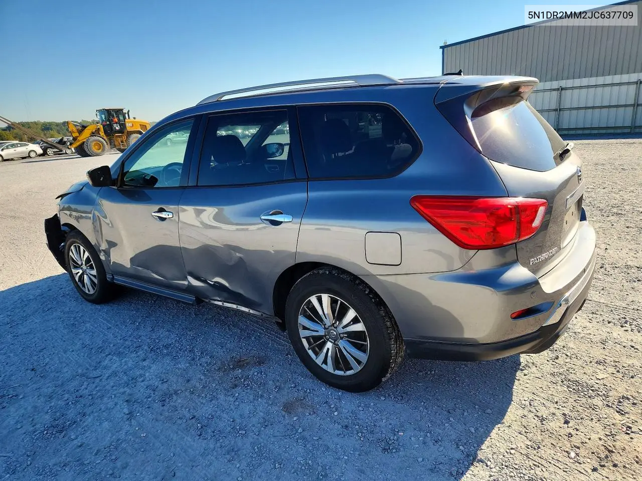 2018 NISSAN PATHFINDER VIN 5N1DR2MM2JC637709 — фото 2