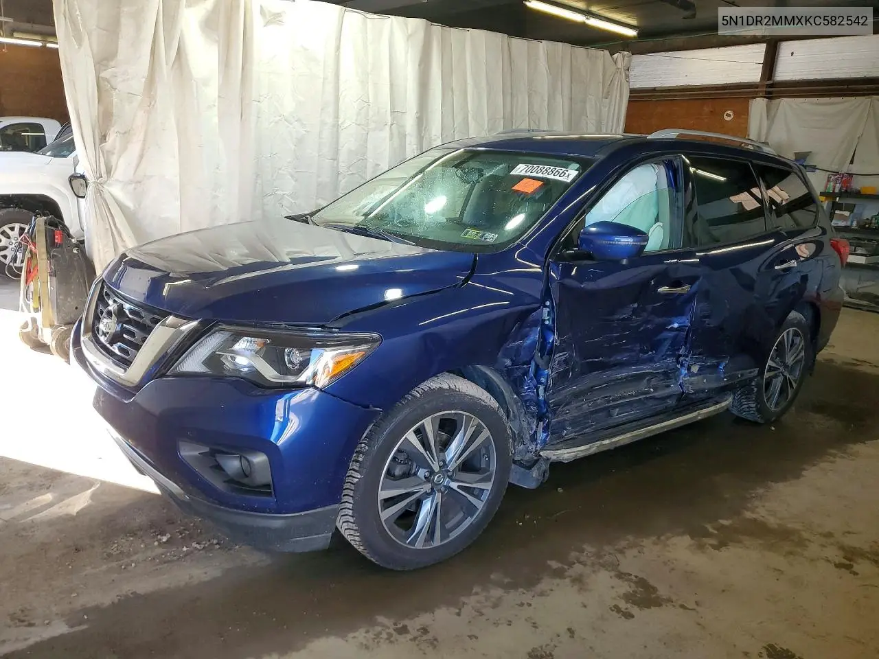 NISSAN PATHFINDER 2019, VIN 5N1DR2MMXKC582542