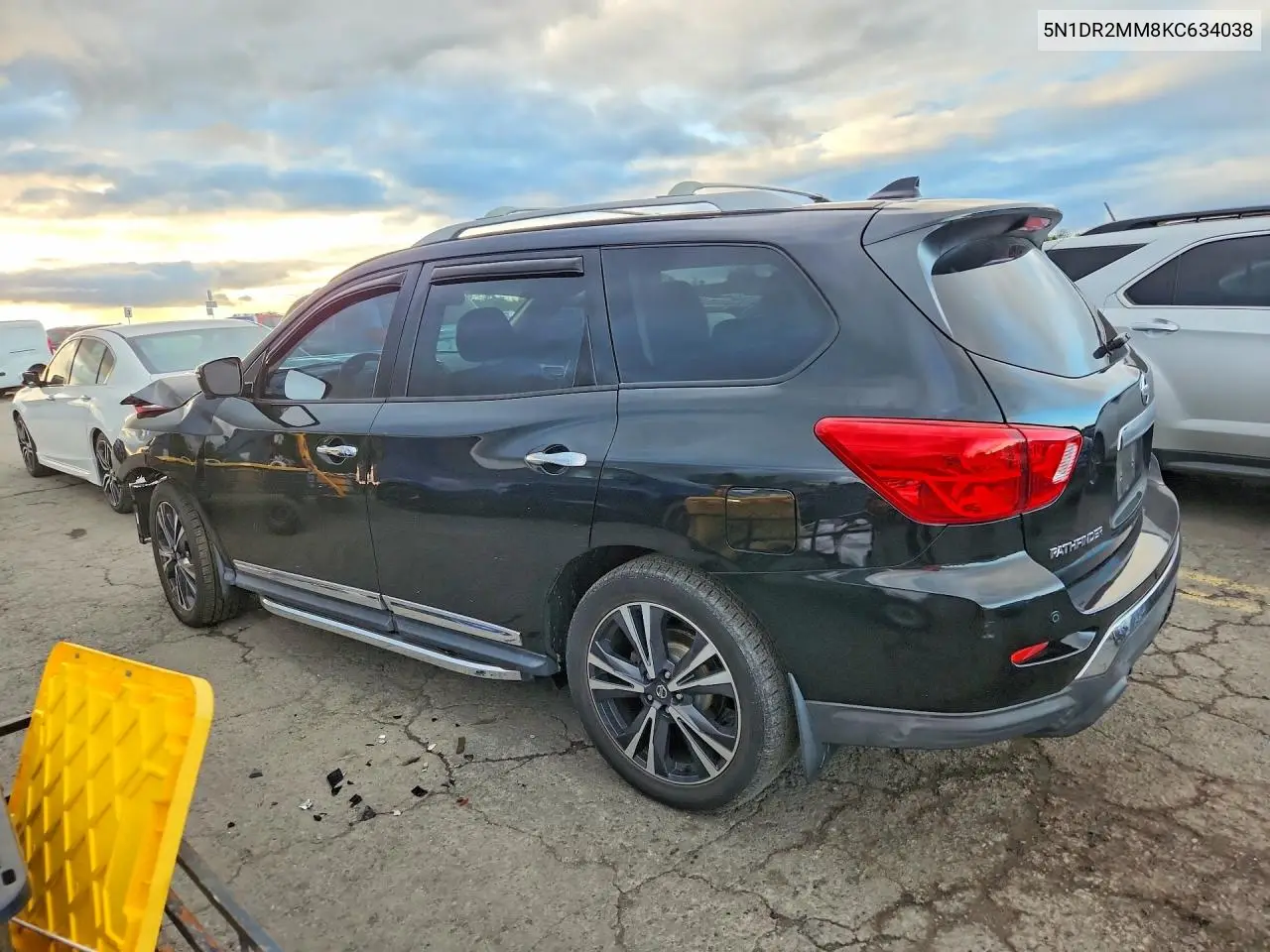 2019 NISSAN PATHFINDER VIN 5N1DR2MM8KC634038 — фото 2