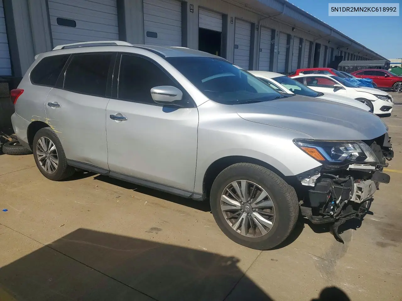 2019 NISSAN PATHFINDER VIN 5N1DR2MN2KC618992 — фото 4