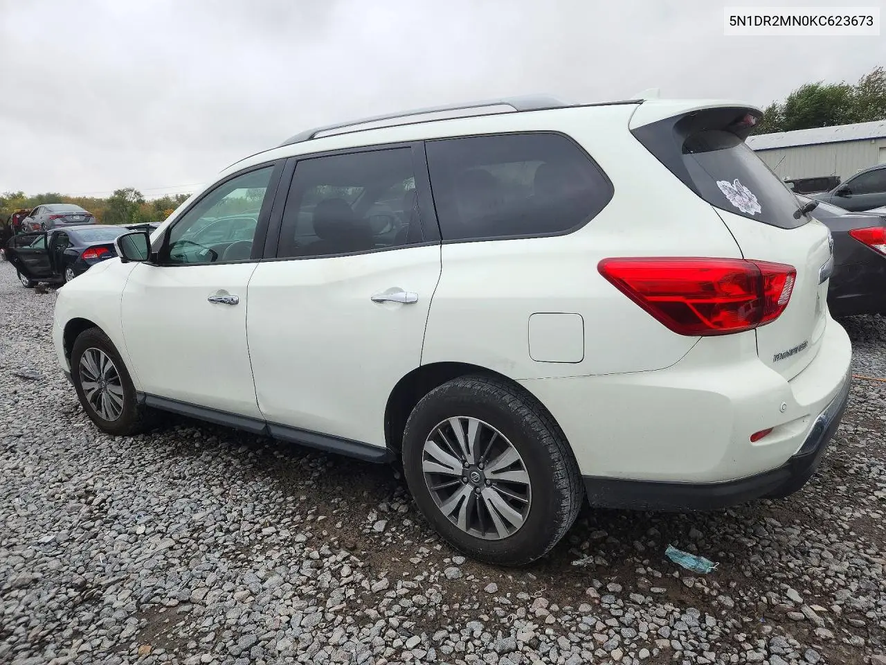 2019 NISSAN PATHFINDER VIN 5N1DR2MN0KC623673 — фото 2