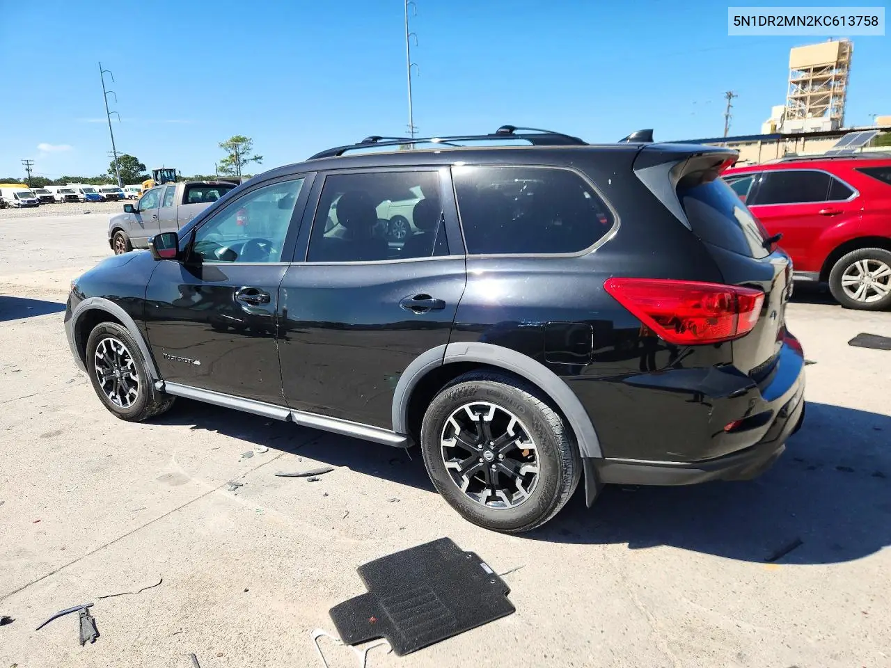 2019 NISSAN PATHFINDER VIN 5N1DR2MN2KC613758 — фото 2