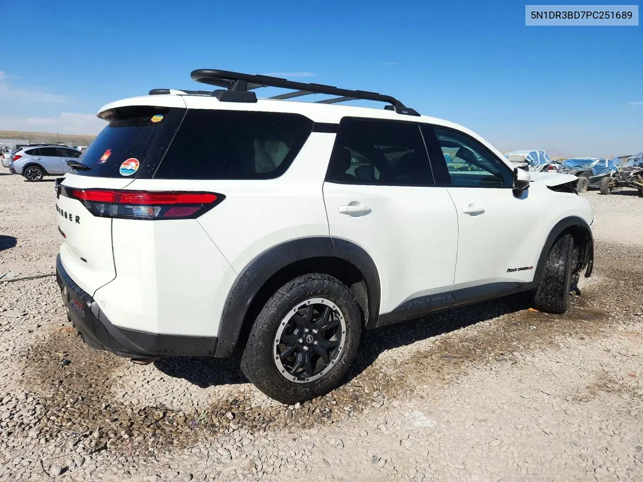 2023 NISSAN PATHFINDER VIN 5N1DR3BD7PC251689 — фото 3