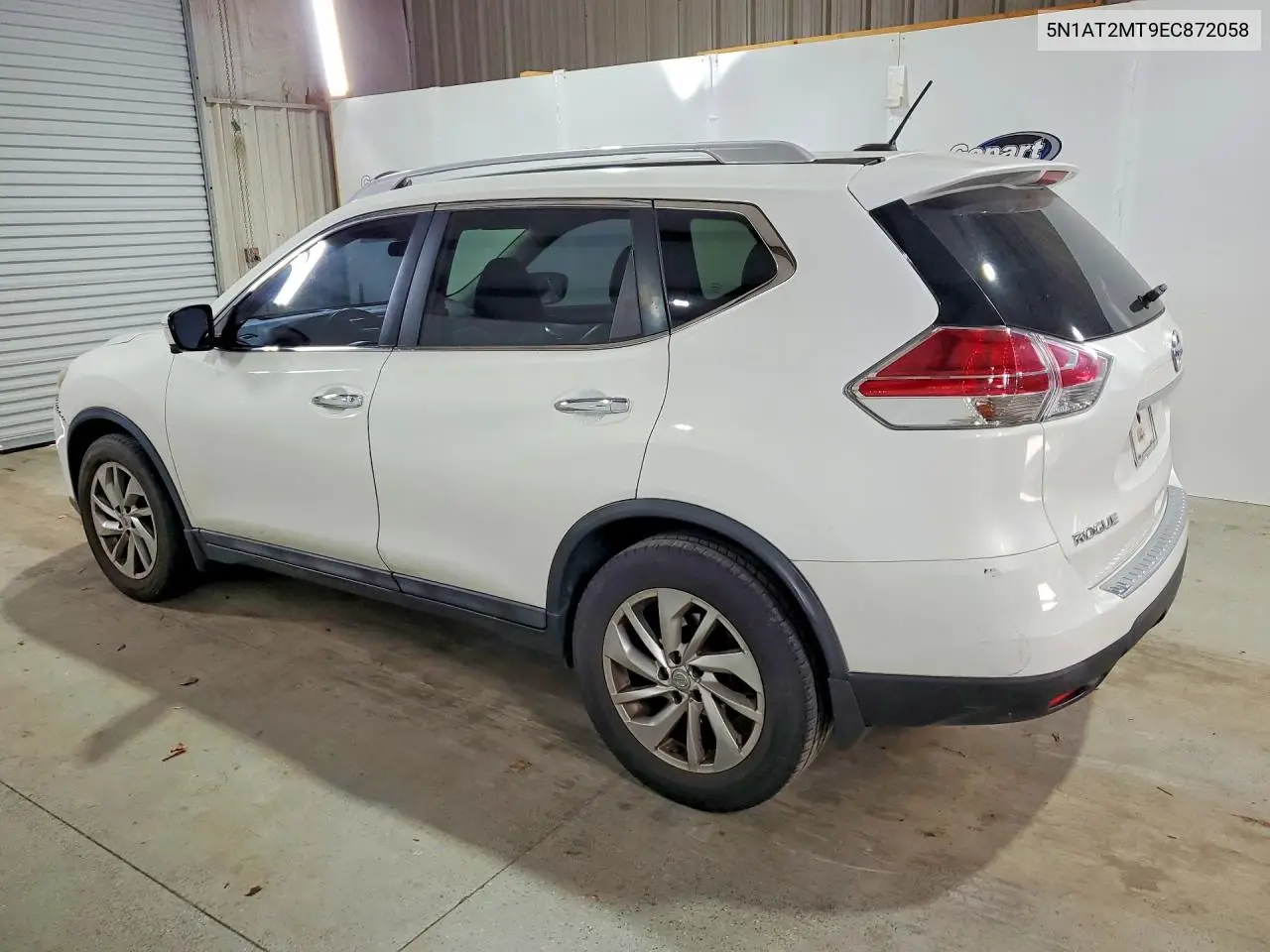 2014 NISSAN ROGUE VIN 5N1AT2MT9EC872058 — фото 2