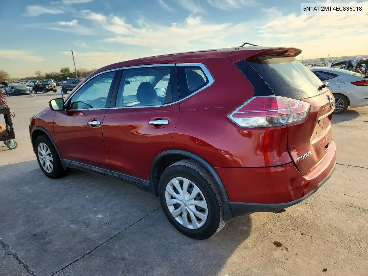 2014 NISSAN ROGUE VIN 5N1AT2MT4EC836018 — фото 2
