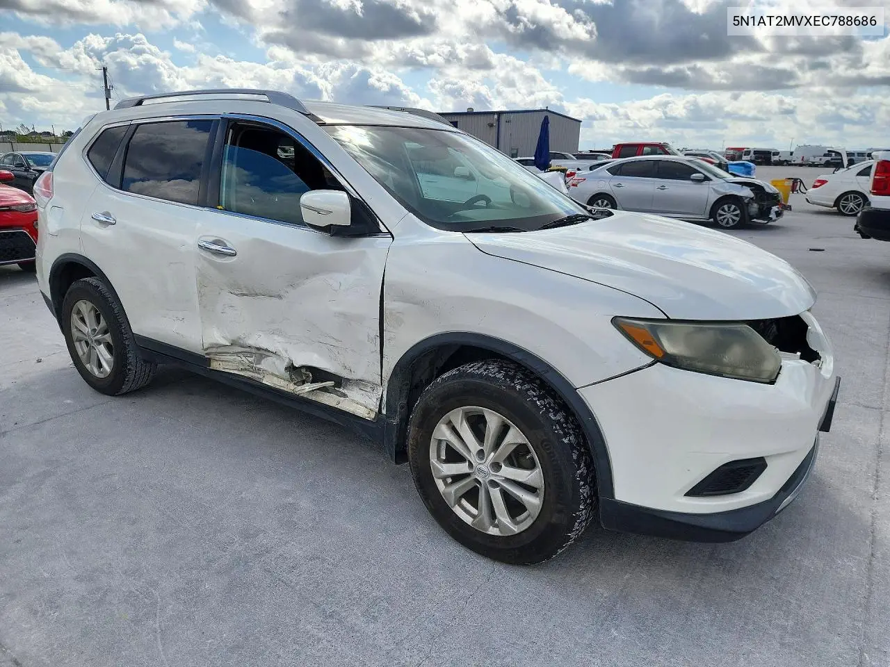2014 NISSAN ROGUE VIN 5N1AT2MVXEC788686 — фото 4