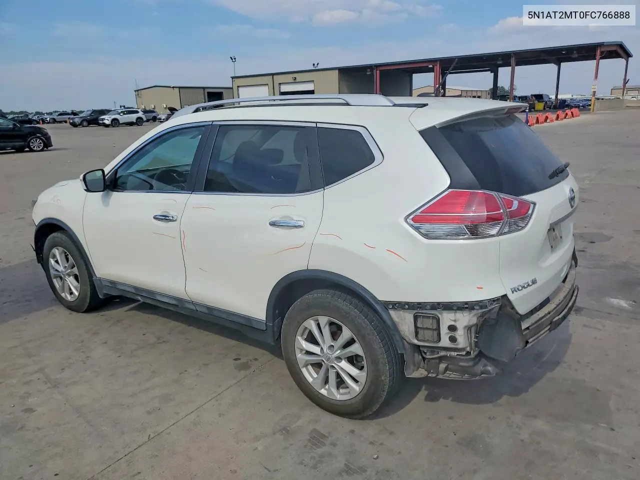 2015 NISSAN ROGUE VIN 5N1AT2MT0FC766888 — фото 2