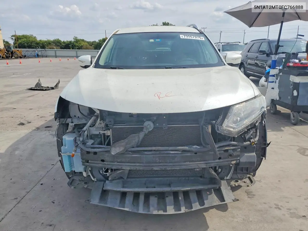2015 NISSAN ROGUE VIN 5N1AT2MT0FC766888 — фото 5