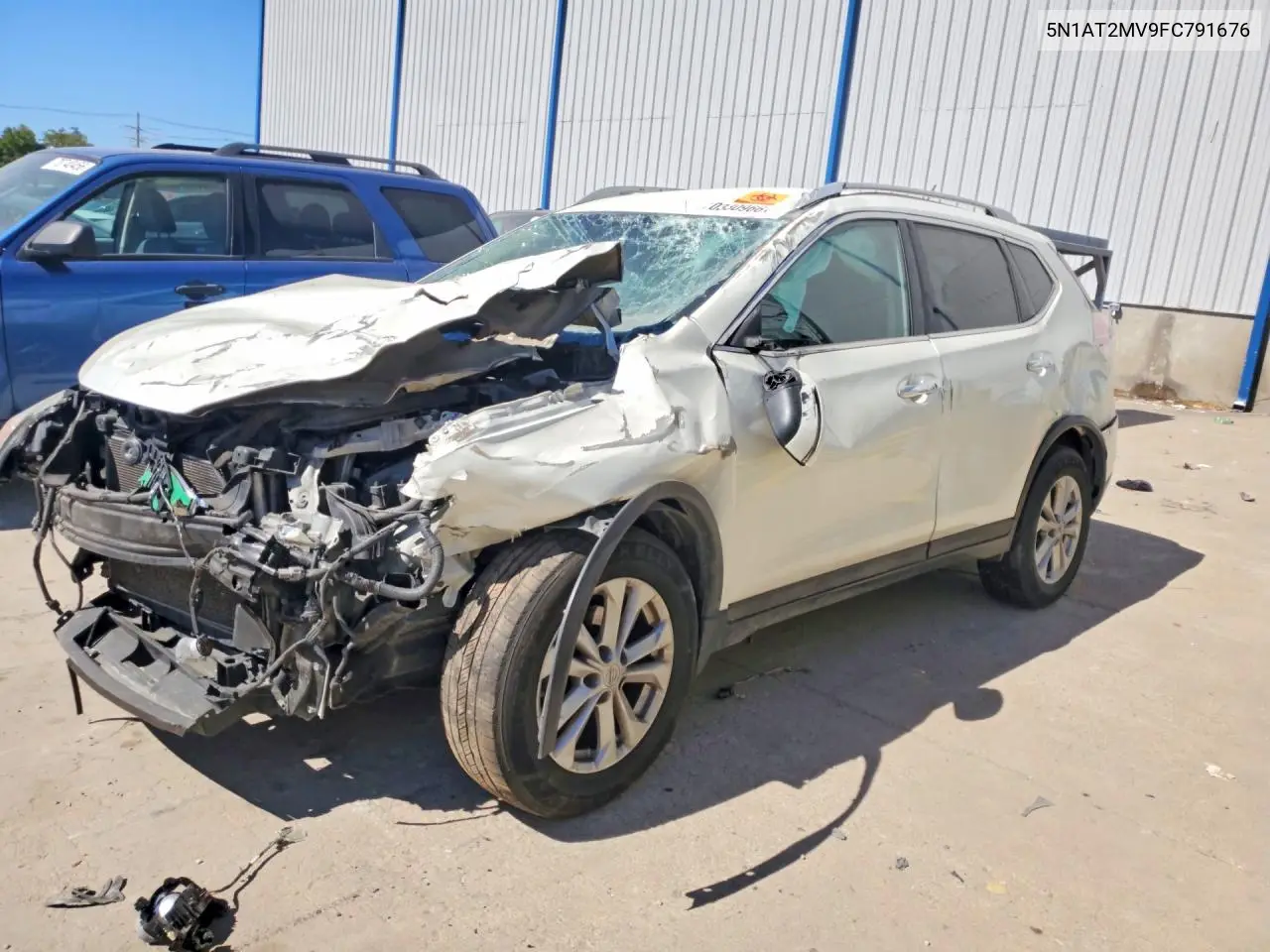 NISSAN ROGUE 2015, VIN 5N1AT2MV9FC791676