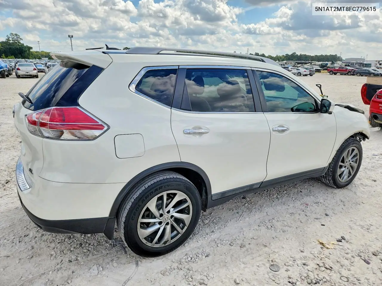 2015 NISSAN ROGUE VIN 5N1AT2MT8FC779615 — фото 3