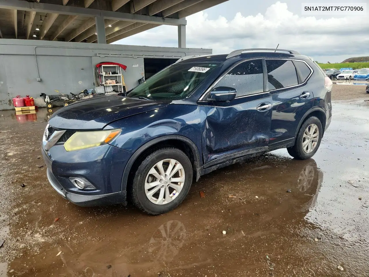 NISSAN ROGUE 2015, VIN 5N1AT2MT7FC770906