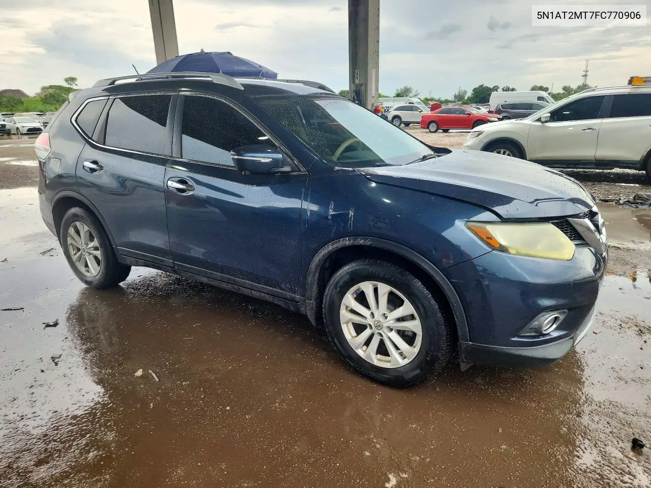 2015 NISSAN ROGUE VIN 5N1AT2MT7FC770906 — фото 4