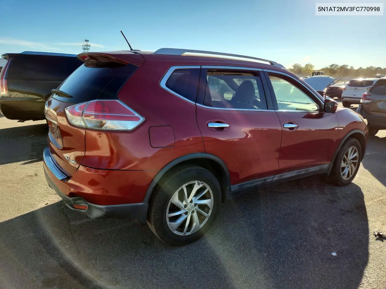 2015 NISSAN ROGUE VIN 5N1AT2MV3FC770998 — фото 3