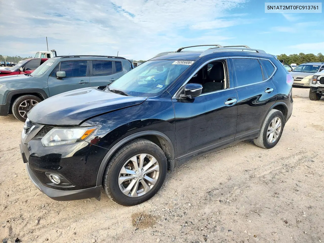 NISSAN ROGUE 2015, VIN 5N1AT2MT0FC913761