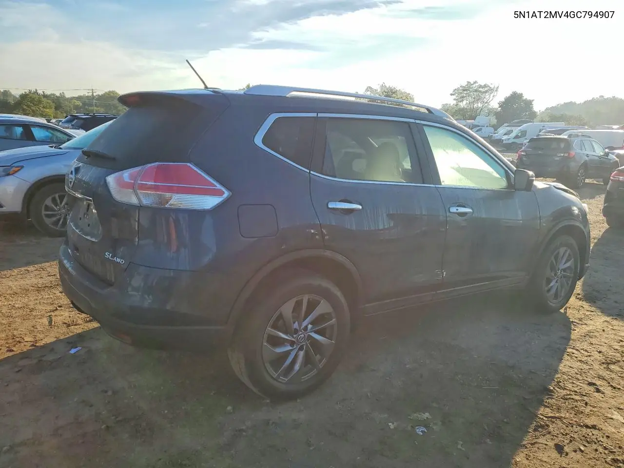 2016 NISSAN ROGUE VIN 5N1AT2MV4GC794907 — фото 3