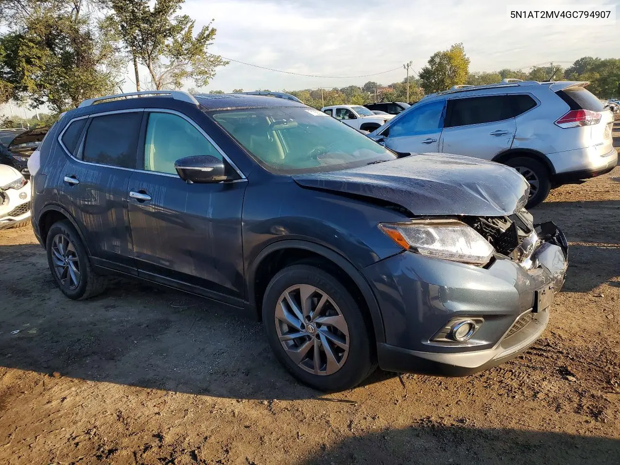 2016 NISSAN ROGUE VIN 5N1AT2MV4GC794907 — фото 4