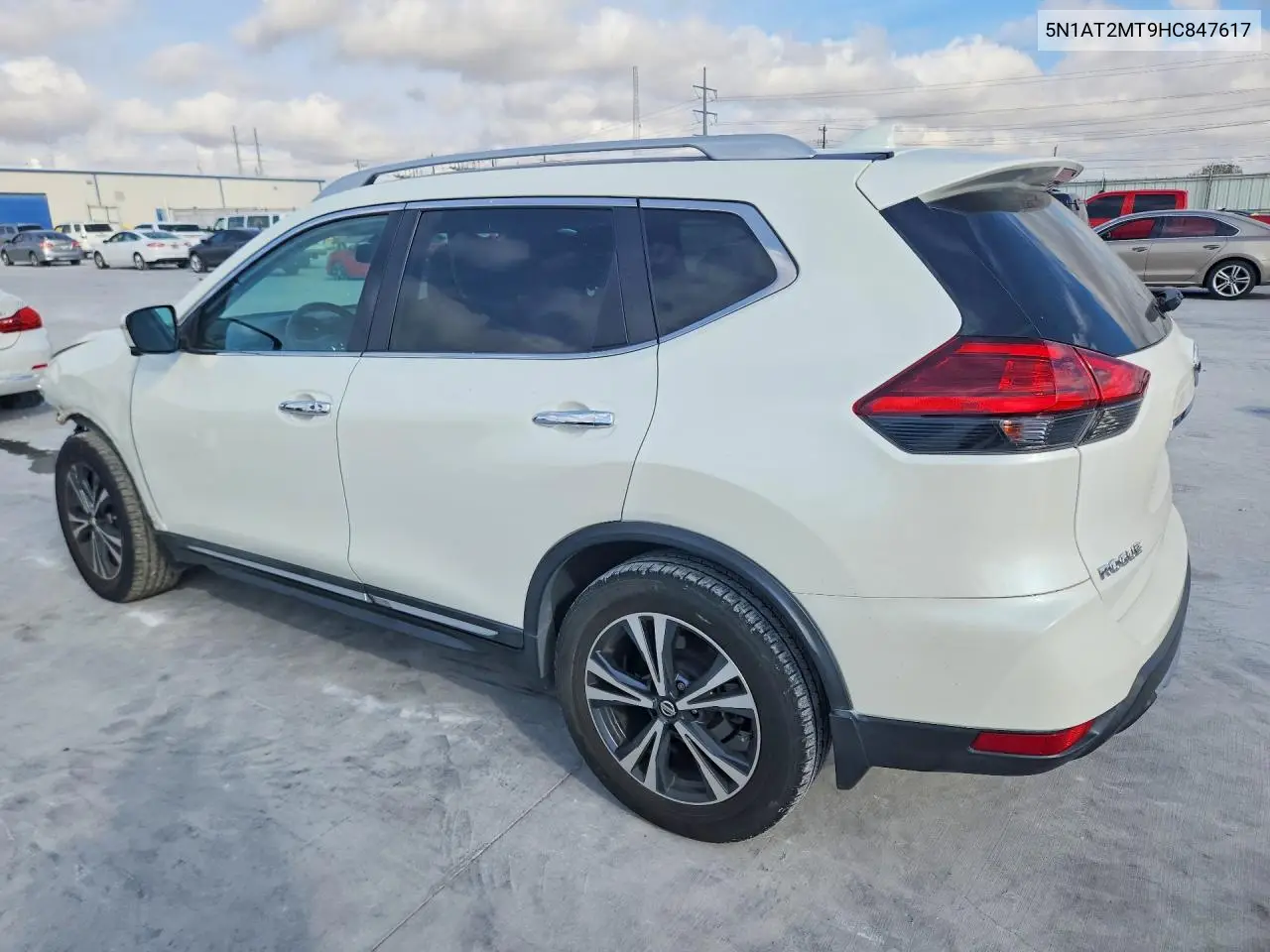 2017 NISSAN ROGUE VIN 5N1AT2MT9HC847617 — фото 2