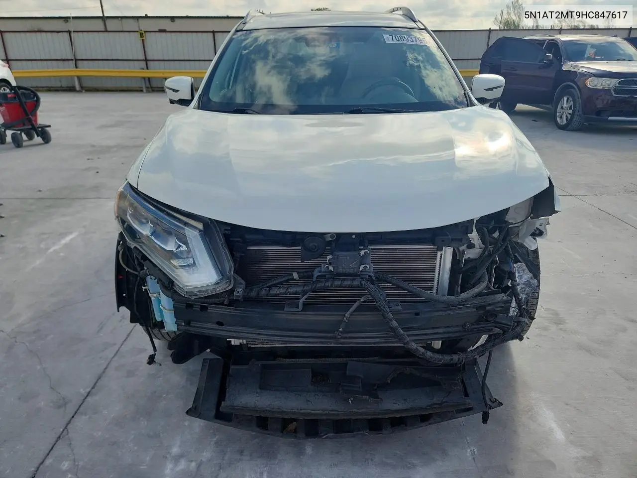 2017 NISSAN ROGUE VIN 5N1AT2MT9HC847617 — фото 5