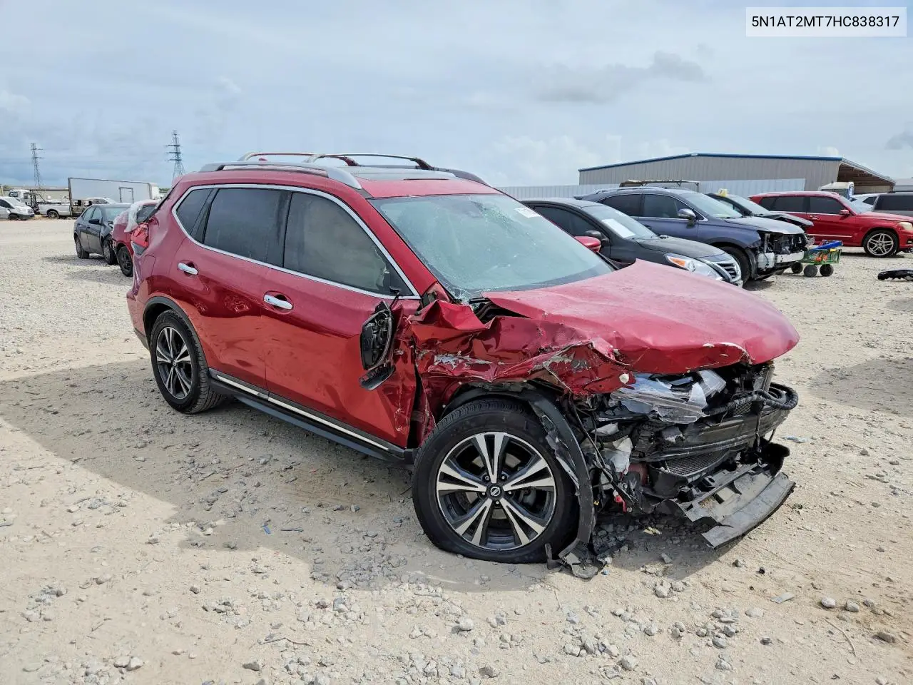 2017 NISSAN ROGUE VIN 5N1AT2MT7HC838317 — фото 4