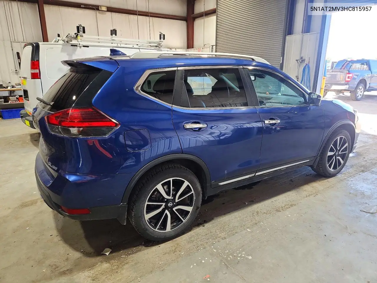 2017 NISSAN ROGUE VIN 5N1AT2MV3HC815957 — фото 3