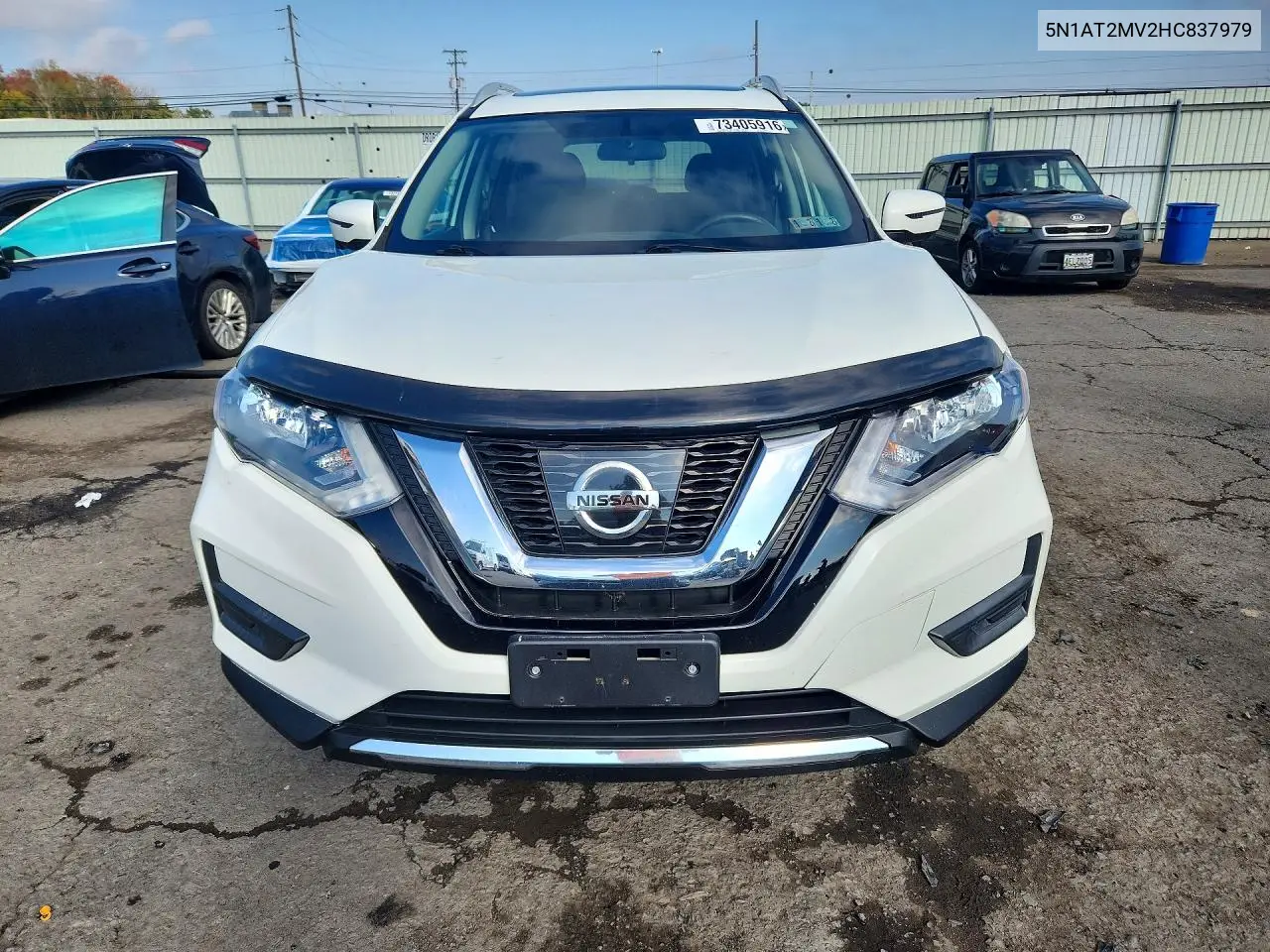 2017 NISSAN ROGUE VIN 5N1AT2MV2HC837979 — фото 5